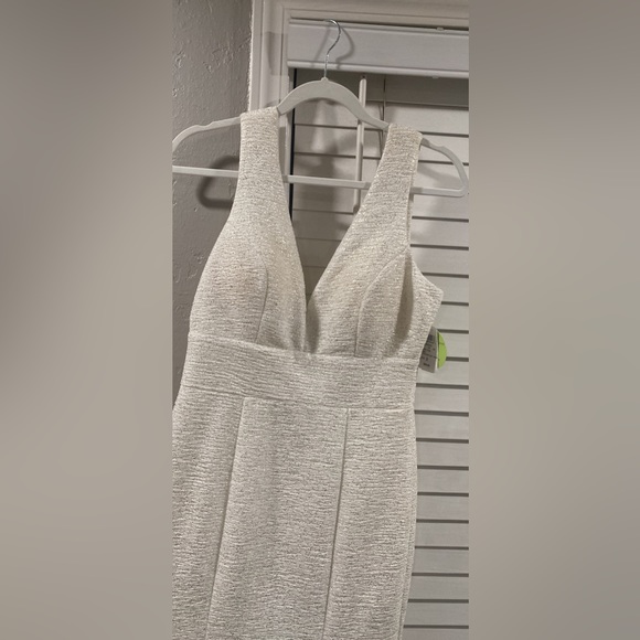 New with tags Windsor Ivory Mermaid Dress - Picture 2 of 4